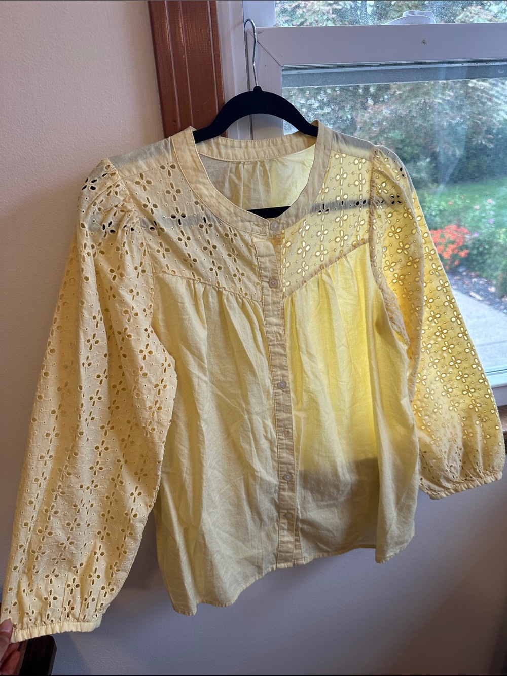 J. Crew 100% Cotton Women’s Butter Yellow Eyelet Sleeves Button-Front Top
